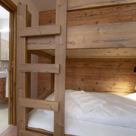 Nyaraló Edelweisshaus 9 *